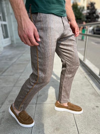 Бежевые брюки с полоской