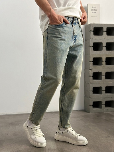 Стильные мужские джинсы на весну и лето