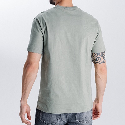 Базовая футболка в оливковом цвете
